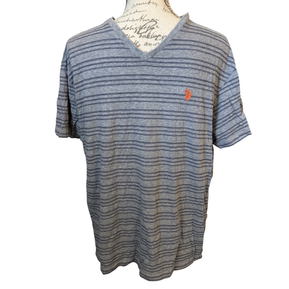 U.S. Polo Assn. Gray Short Sleeve V-Neck Tee Men’s Size L